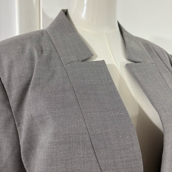Calvin Klein Women’s Gray Asymmetrical Open Front Blazer Size 14 Career Stretch - Picture 5 of 15